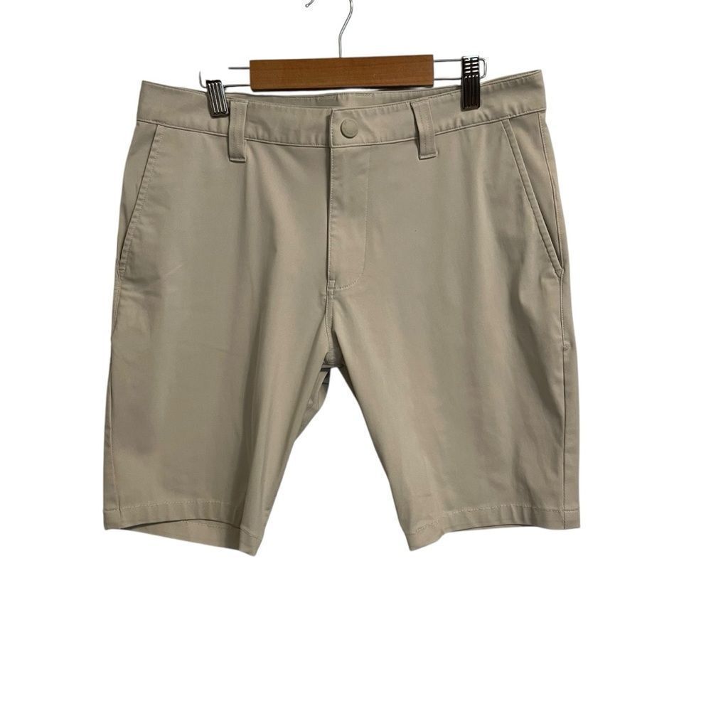 Rhone 9" Commuter Shorts‎ Beige Flex-Knit Wrinkle Resistant Size 30